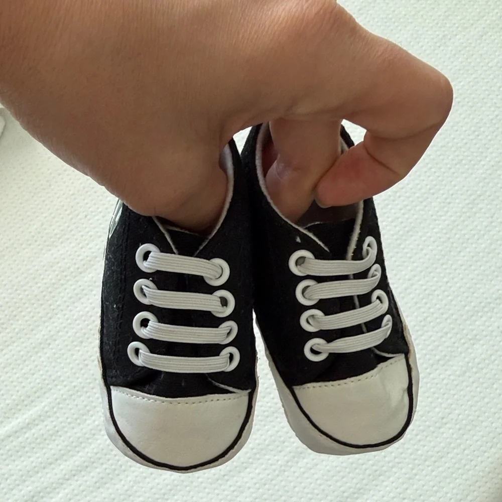 Baby Fanatic Black & White New York Jets Baby High-Top Sneakers